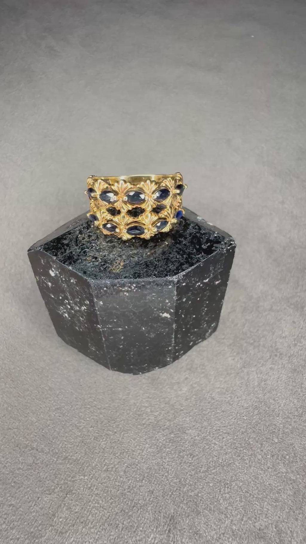 Floral Design Blue Sapphire Double Band Gold Ring